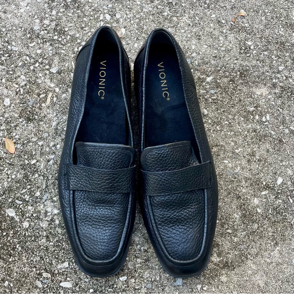 Vionic Other - *EUC* Vionic Sellah Loafers - Womens Size 10 - Black Pebbled Leather Flats/Shoes